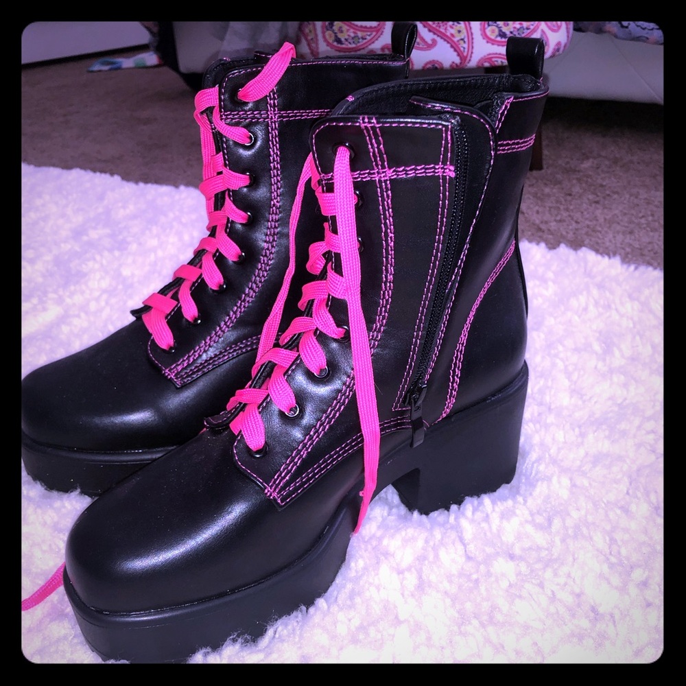 Dolls kill pink lace up combat boot!